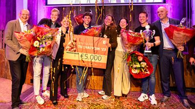 Het-winnende-Team-van-Techathon-2023_Team-Spie,-Hogeschool-Rotterdam,-Zadkine,-Techniek-College-Rotterdam1600
